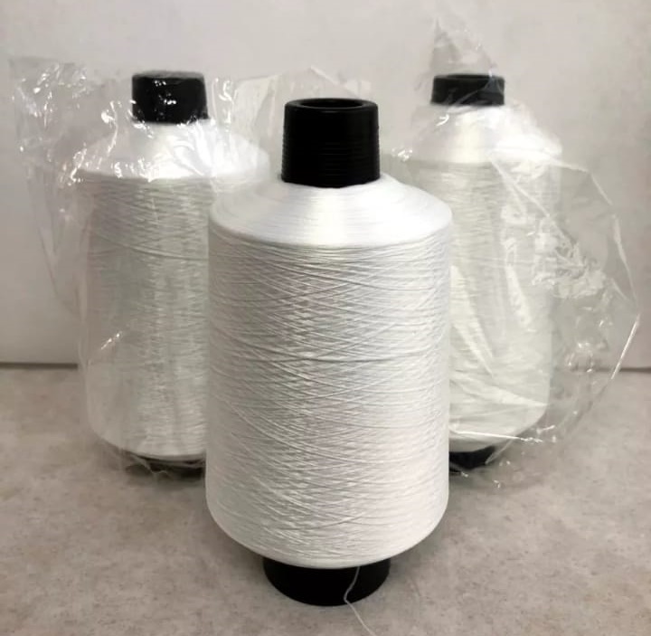 HILO POLIESTER PARA OVERLOCK BLANCO/NEGRO X KG